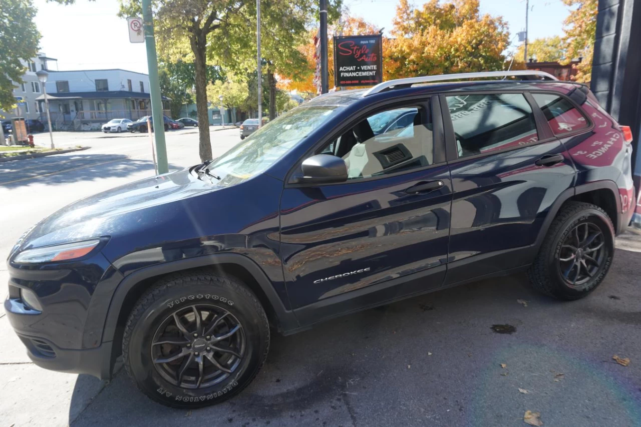 2015 Jeep Cherokee 4WD SPORT FULLY LOADED CAMERA Image principale