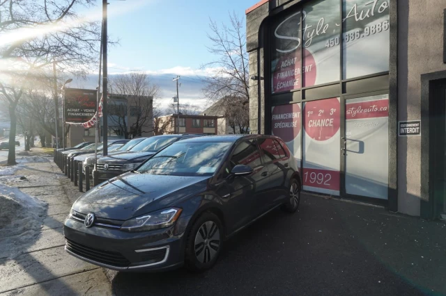 Volkswagen e-Golf Comfortline camera fully loaded 2020