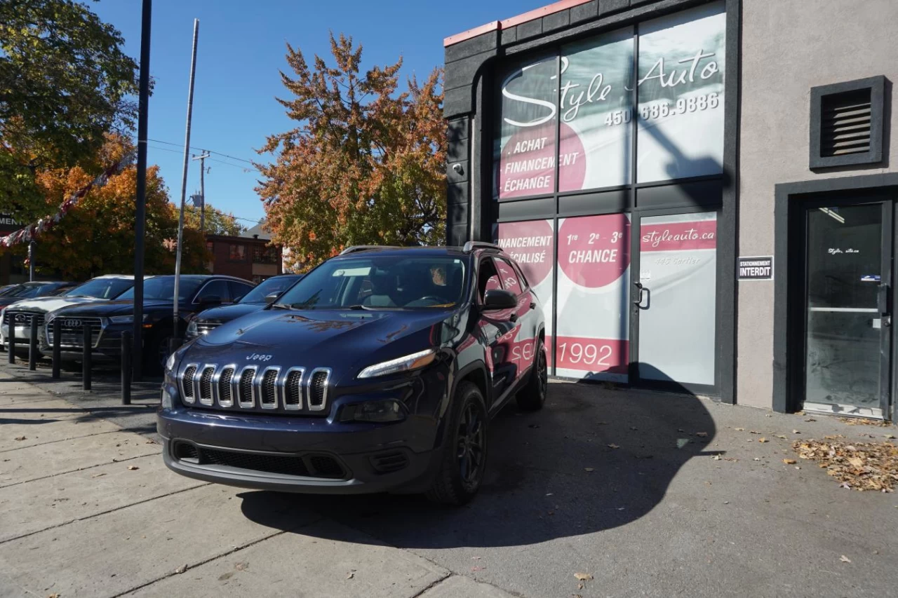 2015 Jeep Cherokee 4WD SPORT FULLY LOADED CAMERA Main Image