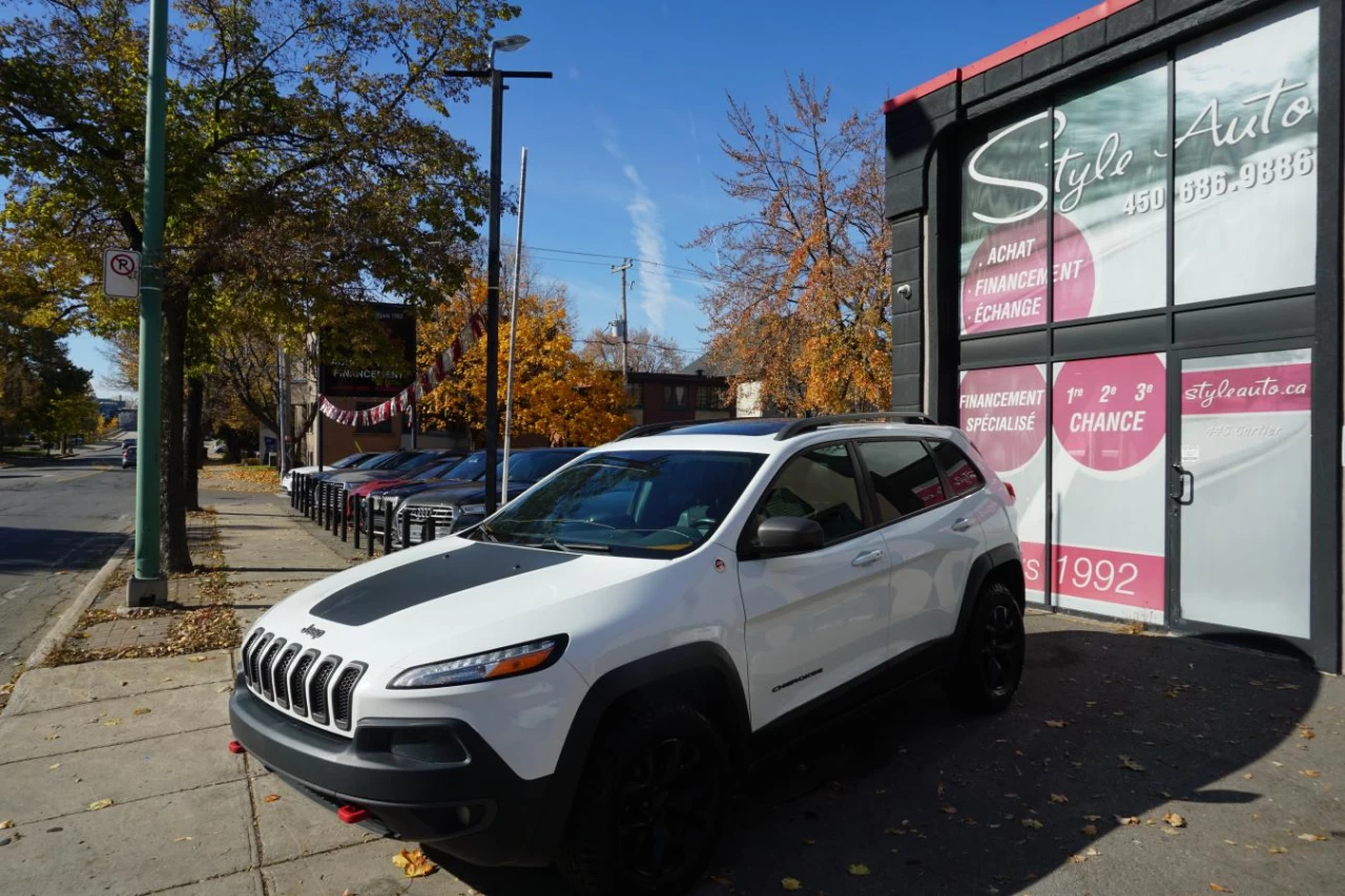 2016 Jeep Cherokee 4WD Trailhawk FULLY LOADED LEATHER CAMERA Main Image