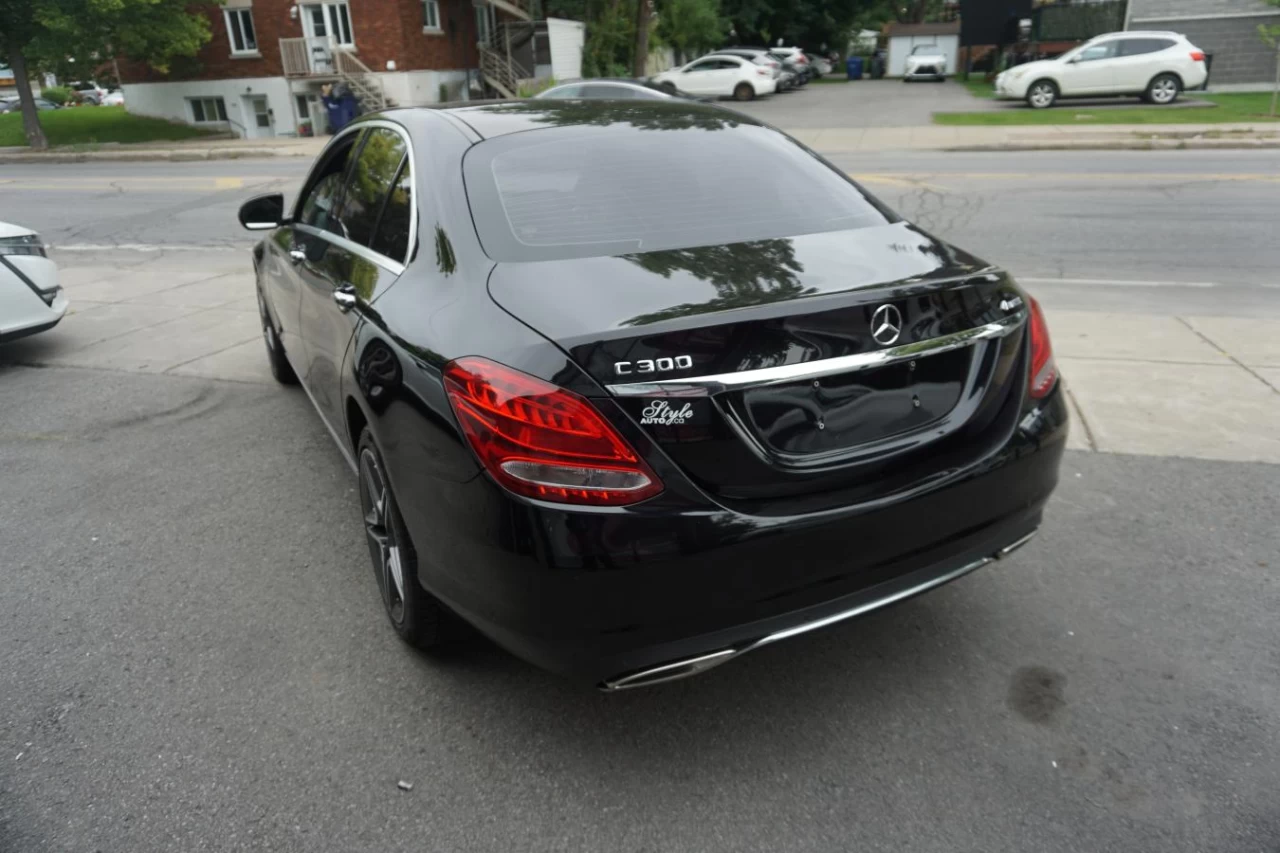 2016 Mercedes-Benz C300 C 300 4MATIC Sedan Leather sun roof Nav Image principale