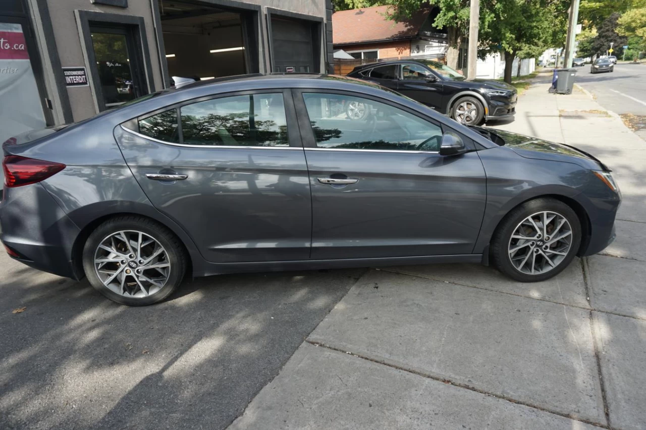 2020 Hyundai Elantra Ultimate IVT Leather Roof Cam Nav Image principale