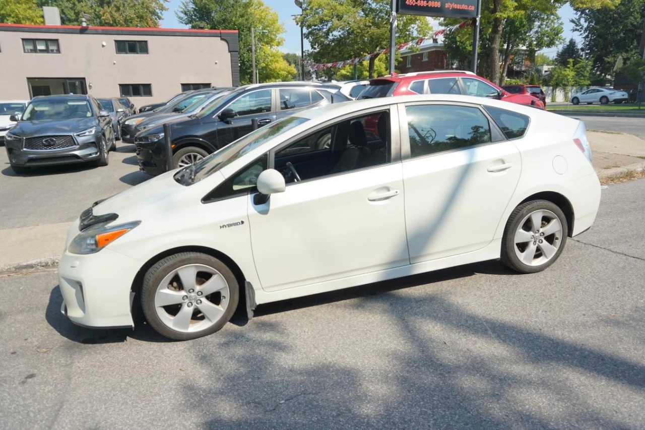 2015 Toyota Prius HB Hybrid Fully loaded Heated Seats Leather Image principale