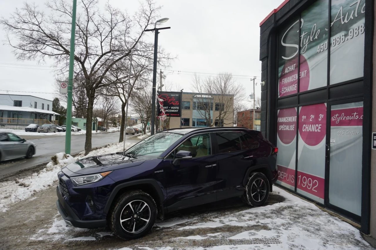 2019 Toyota RAV4 Hybrid Limited AWD Main Image