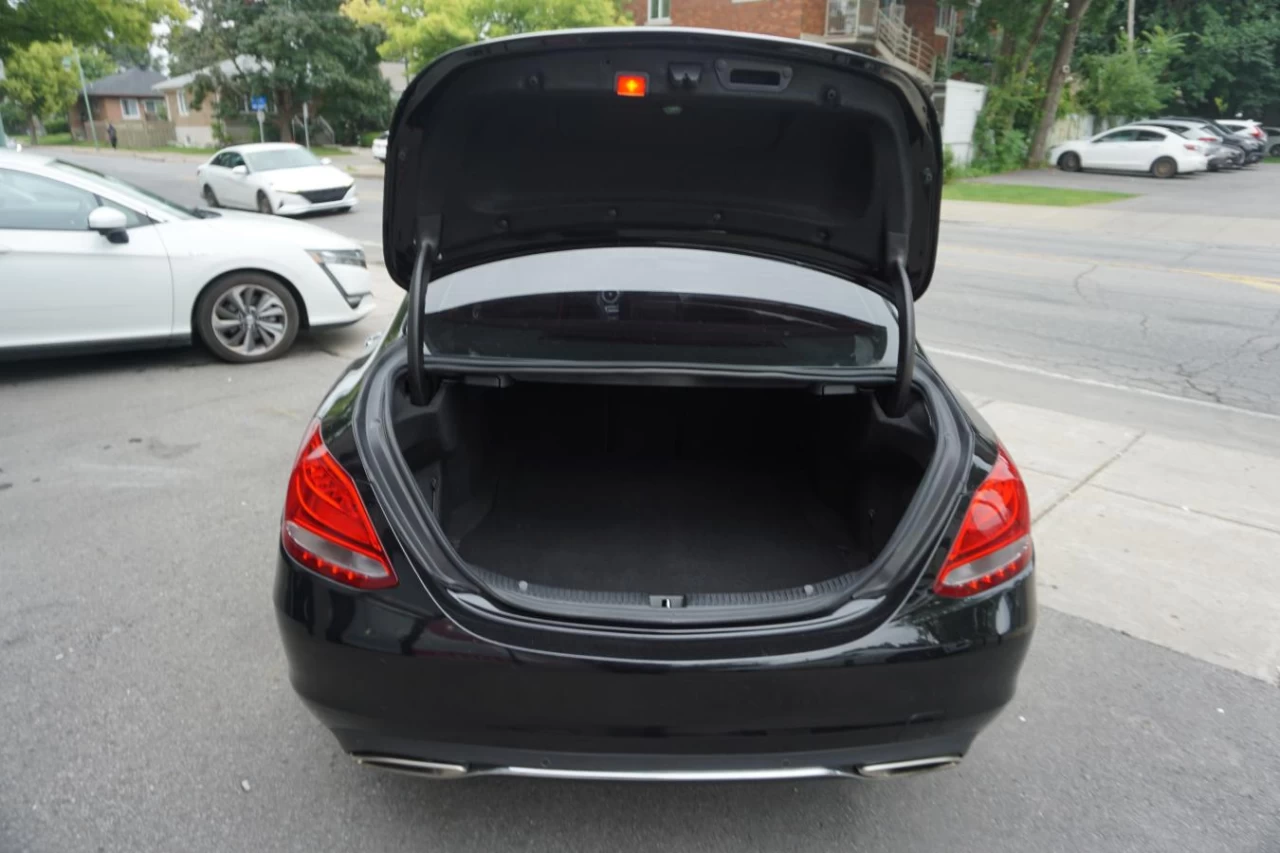 2016 Mercedes-Benz C300 C 300 4MATIC Sedan Leather sun roof Nav Image principale