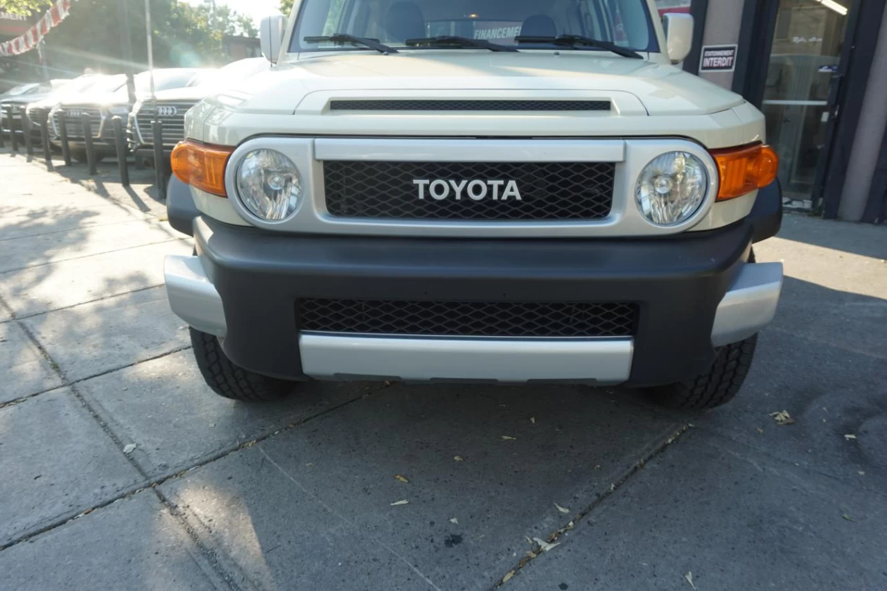 2010 Toyota FJ Cruiser 4WD 4.0 LitresTout ÉquipÉ Image principale