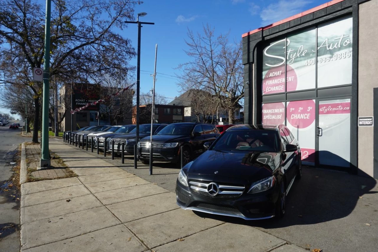 2018 Mercedes-Benz C-Class C 300 4MATIC Wagon Leather Roof Cam Nav Image principale