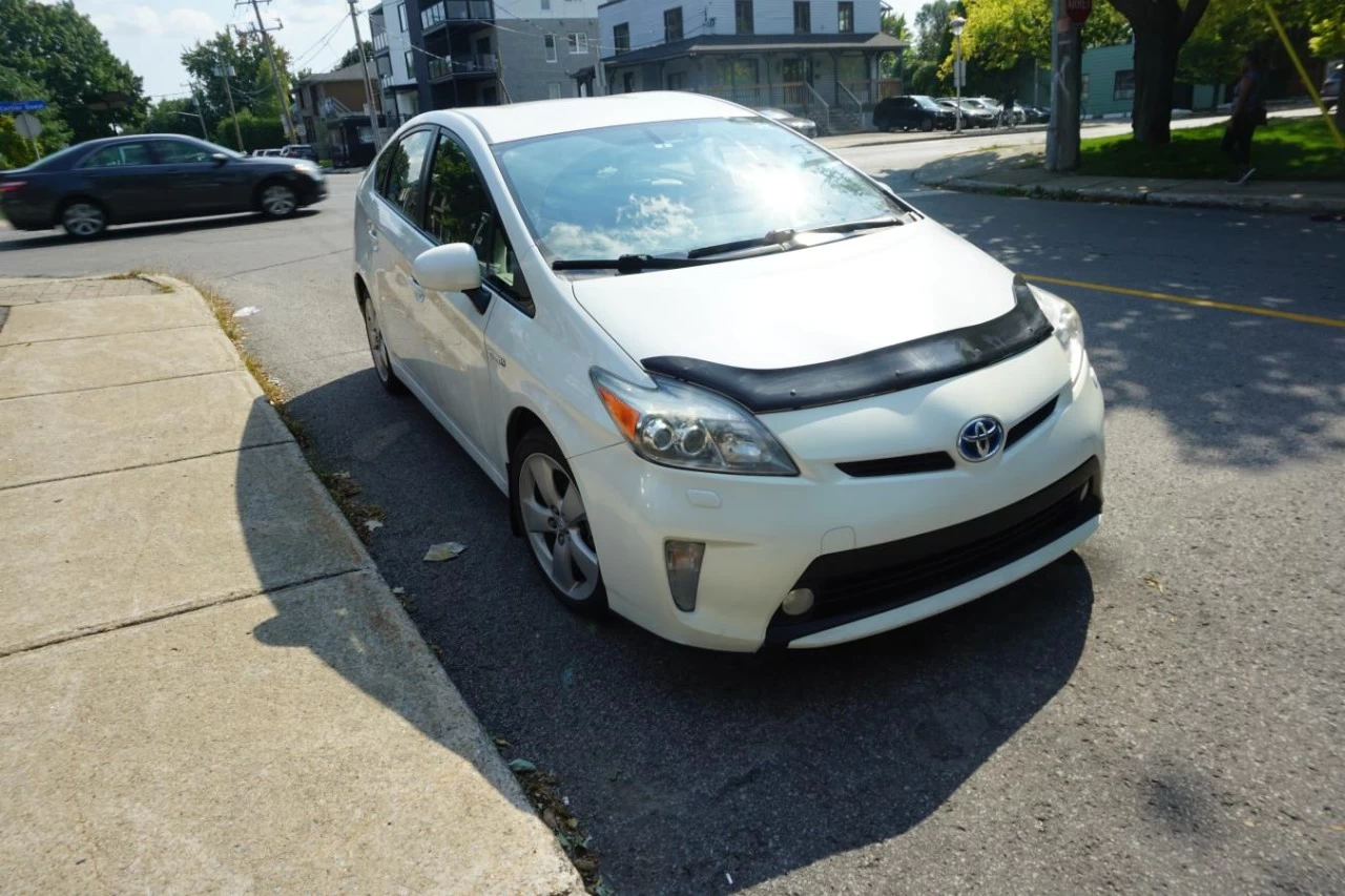 2015 Toyota Prius HB Hybrid Fully loaded Heated Seats Leather Image principale