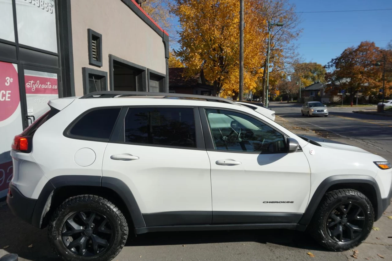 2016 Jeep Cherokee 4WD Trailhawk FULLY LOADED LEATHER CAMERA Main Image