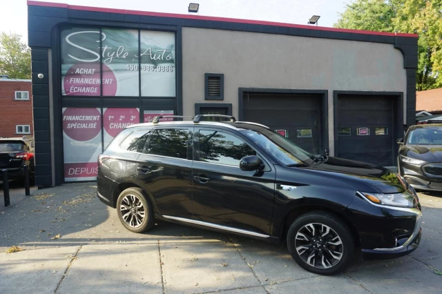 Mitsubishi Outlander PHEV SE S-AWC HYBRID LEATHER SUN ROOF CAMERA 2018