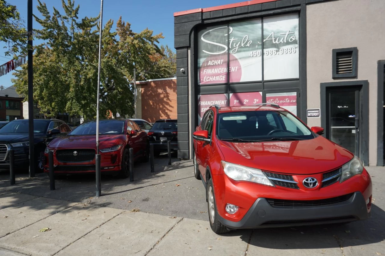 2015 Toyota RAV4 FWD LE TOUT ÉQUIPÉ Main Image