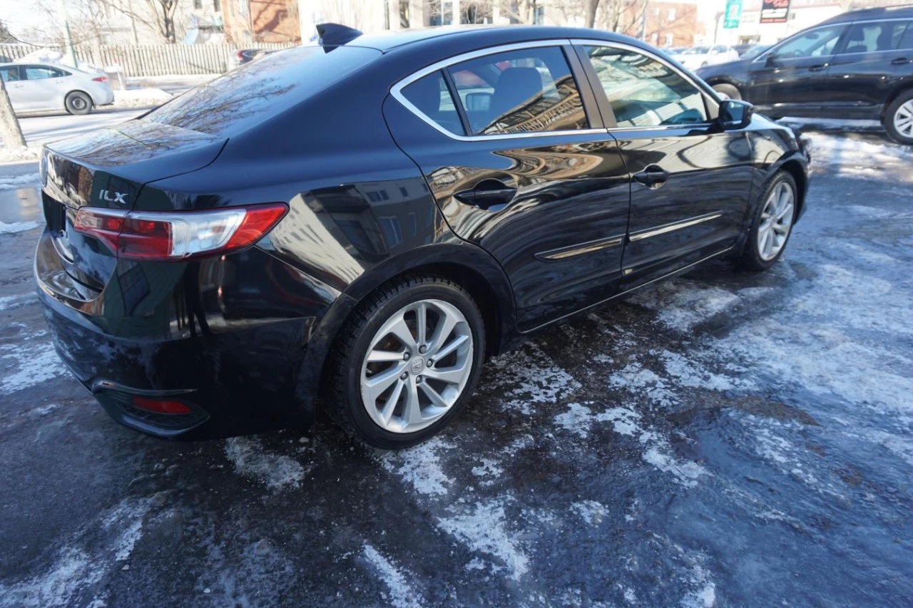 2017 Acura ILX Automatic with Technology Package fully loaded Main Image