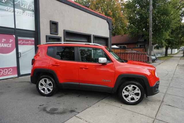 Jeep Renegade 4WD LIMITED FULLY LOADED ROOF CAM NAV 2017