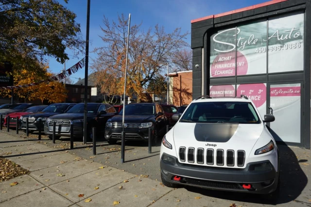 Jeep Cherokee 4WD Trailhawk FULLY LOADED LEATHER CAMERA 2016