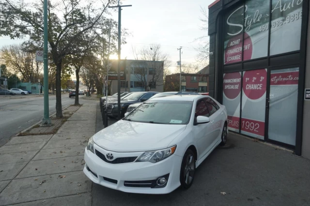 Toyota Camry V6 Auto SE Leather Roof Cam Nav 2012