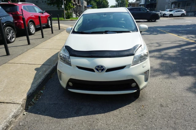 Toyota Prius HB Hybrid Fully loaded Heated Seats Leather 2015