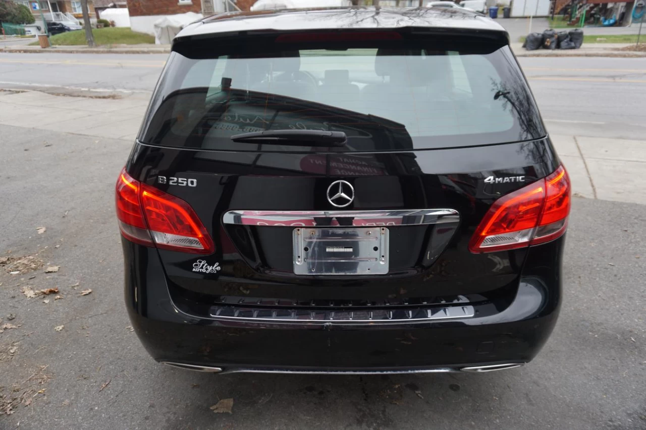 2017 Mercedes-Benz B-Class B 250 Sports HB 4MATIC leather Roof Main Image