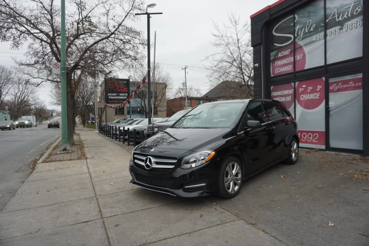 2017 Mercedes-Benz B-Class B 250 Sports HB 4MATIC leather Roof Main Image