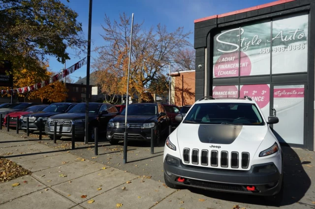 Jeep Cherokee 4WD Trailhawk FULLY LOADED LEATHER CAMERA 2016