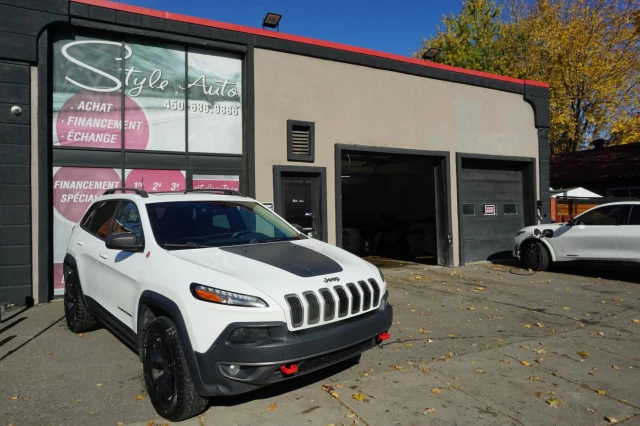 Jeep Cherokee 4WD Trailhawk FULLY LOADED LEATHER CAMERA 2016