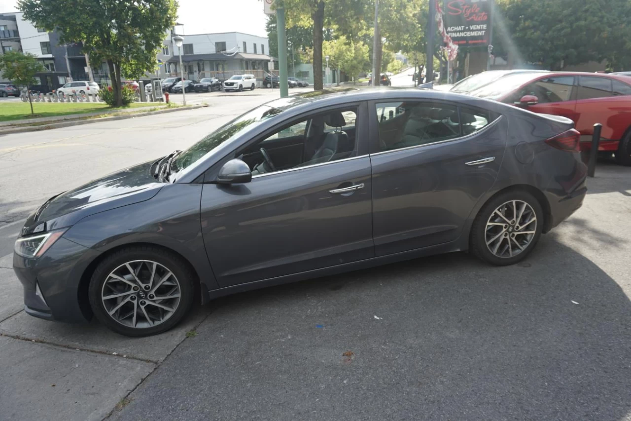 2020 Hyundai Elantra Ultimate IVT Leather Roof Cam Nav Image principale