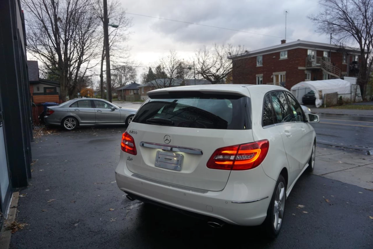 2013 Mercedes-Benz B-Class B 250 Sports Tourer HatchbackLeather Roof Nav Cam Image principale