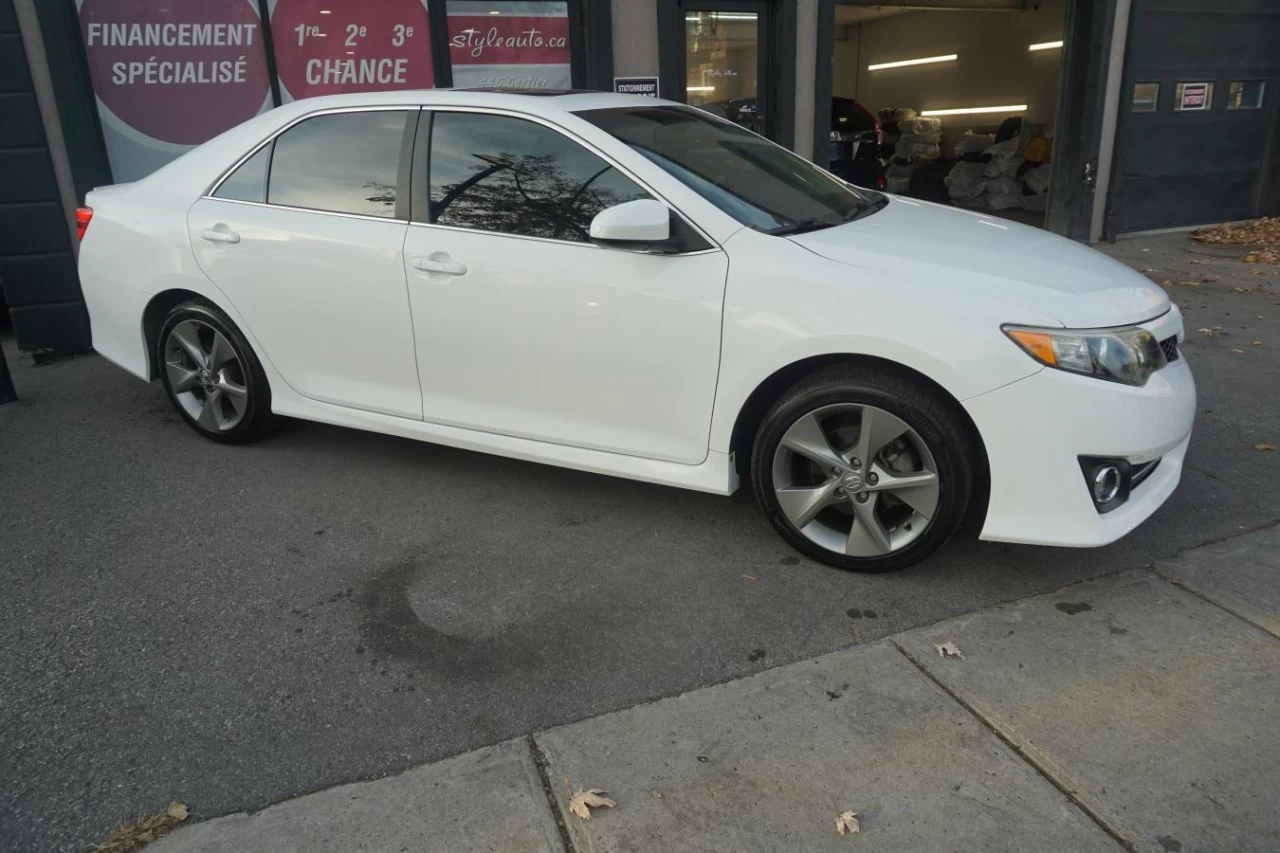 2012 Toyota Camry V6 Auto SE Leather Roof Cam Nav Image principale