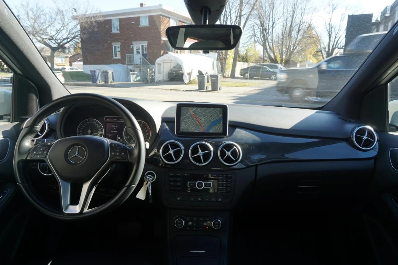 2013 Mercedes-Benz B-Class B 250 Sports Tourer HatchbackLeather Roof Nav Cam Image principale