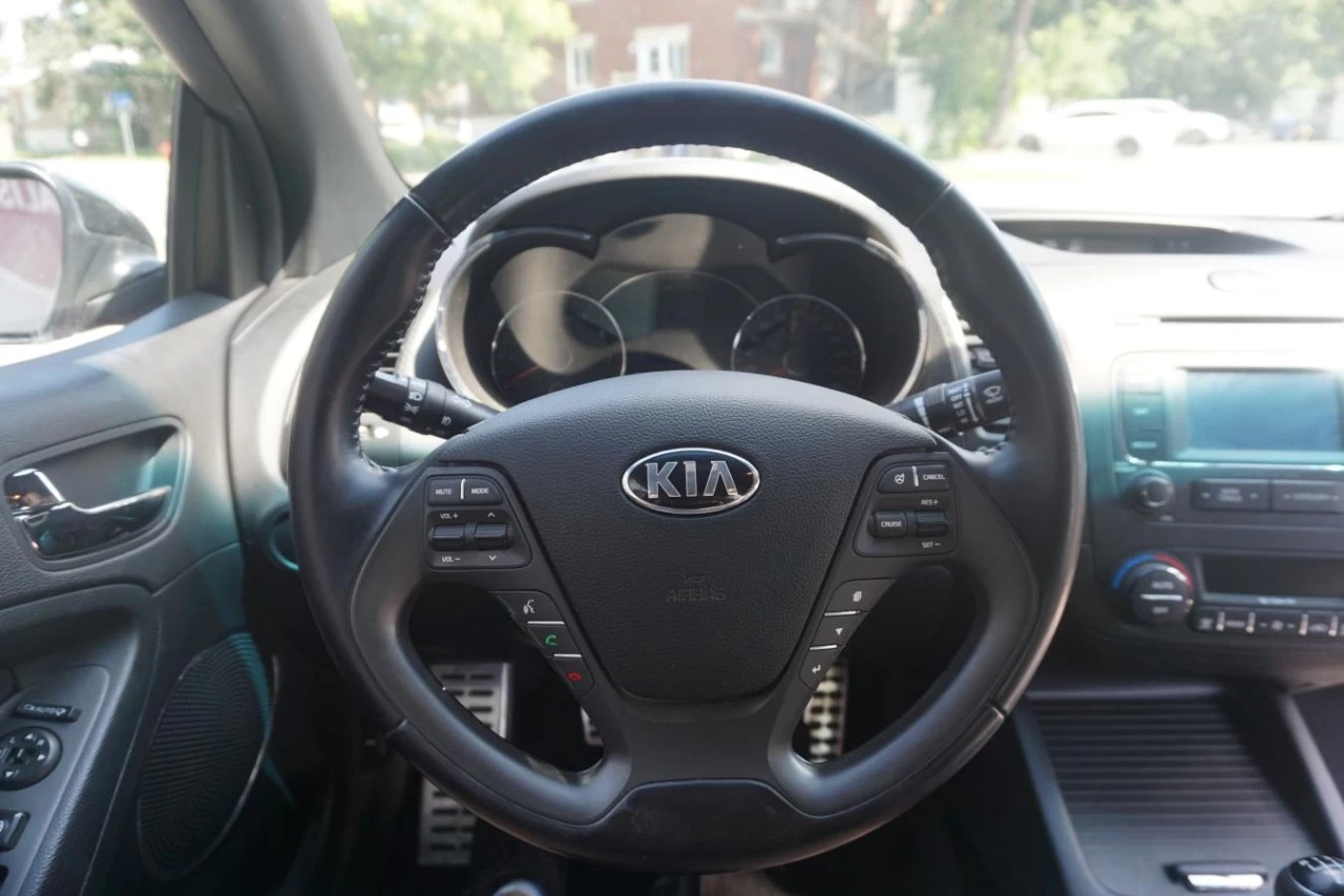 2016 Kia Forte Koup Cpe Automatique SX Fully loaded Camera Main Image