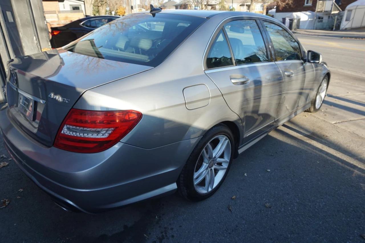 2014 Mercedes-Benz C-Class C 300 4matic Leather Sun Roof Camera Navigation Image principale