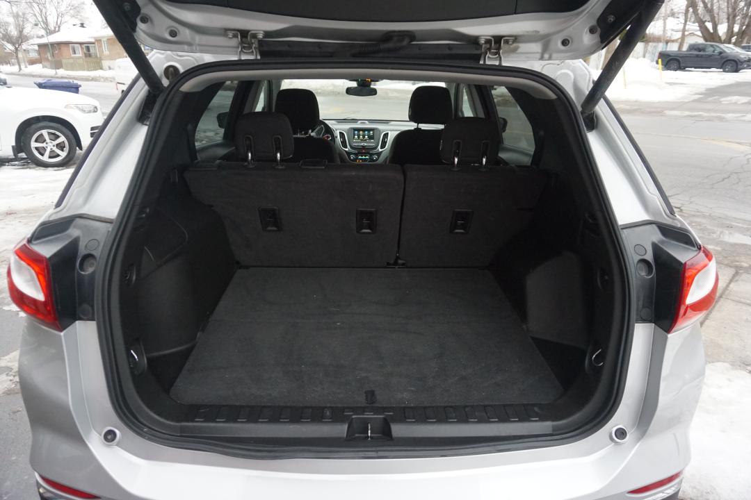 2019 Chevrolet Equinox AWD Premier Main Image