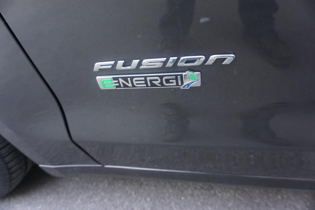 2018 Ford Fusion Energi SE Main Image