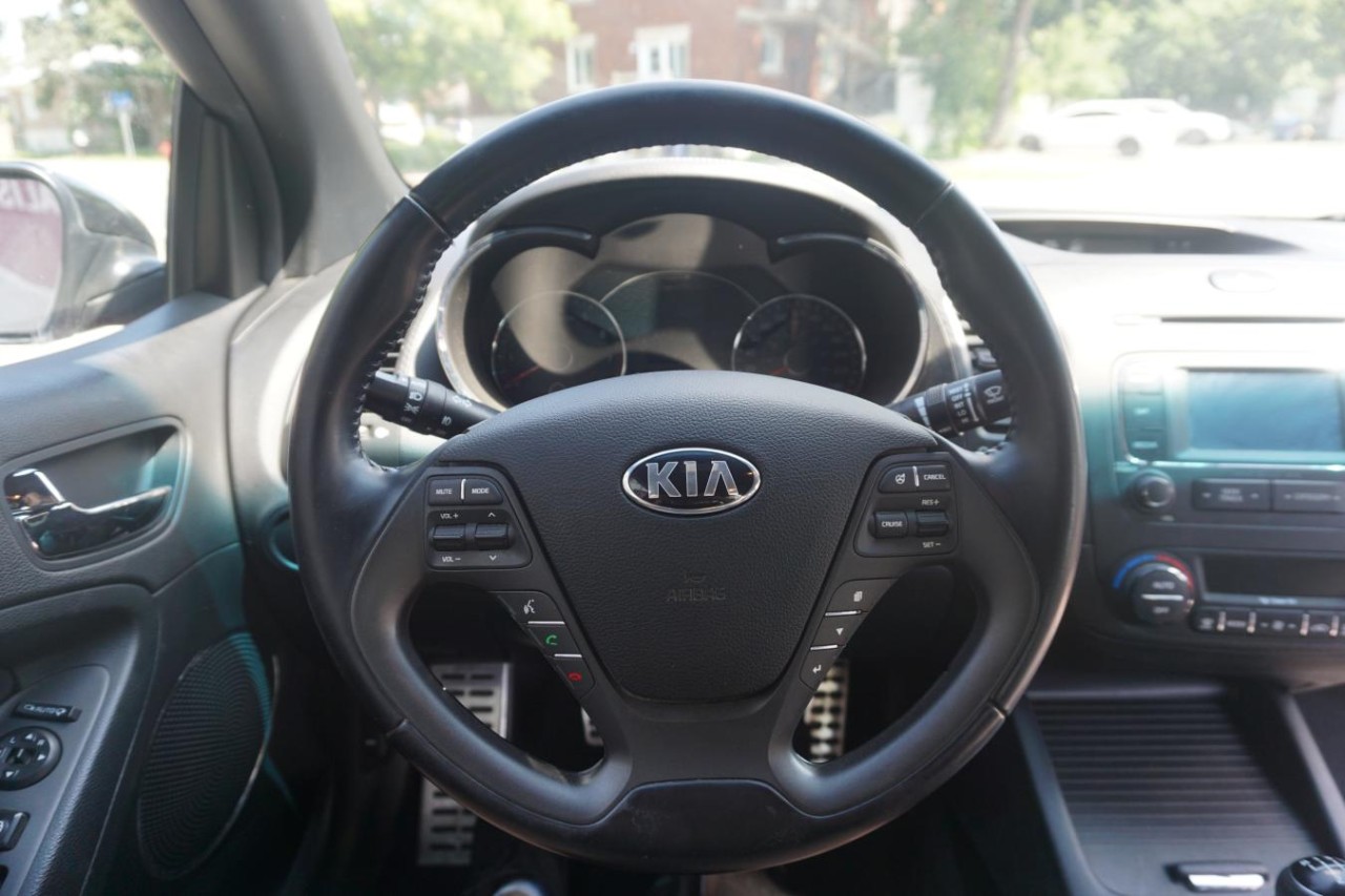 2016 Kia Forte Koup Cpe Automatique SX Fully loaded Camera Image principale