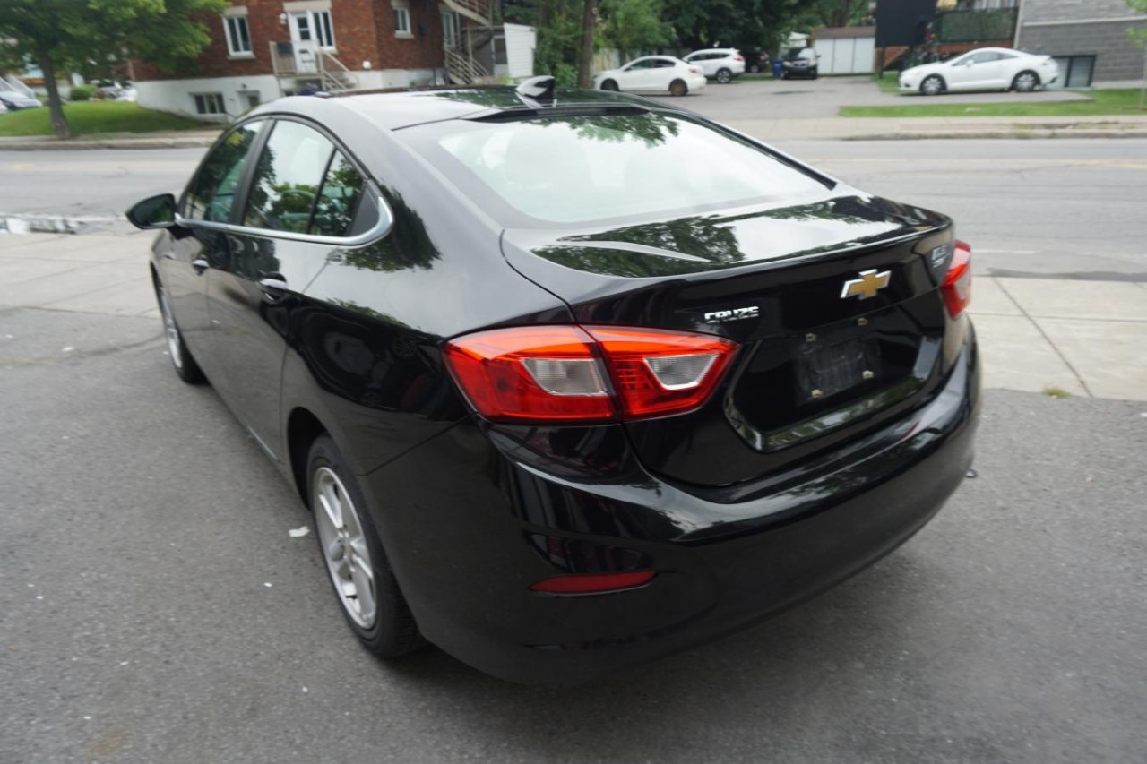 2018 Chevrolet Cruze LT 1.4 Liters (Automatic) Fully Loaded Image principale