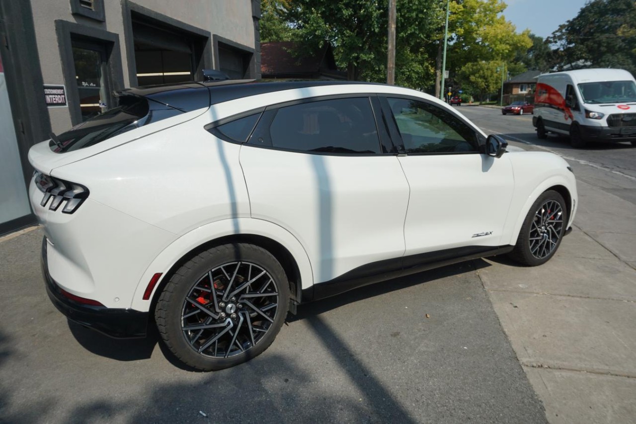 2021 Ford Mustang Mach-E GT Performance Edition AWD Leather roof Cam Nav Image principale