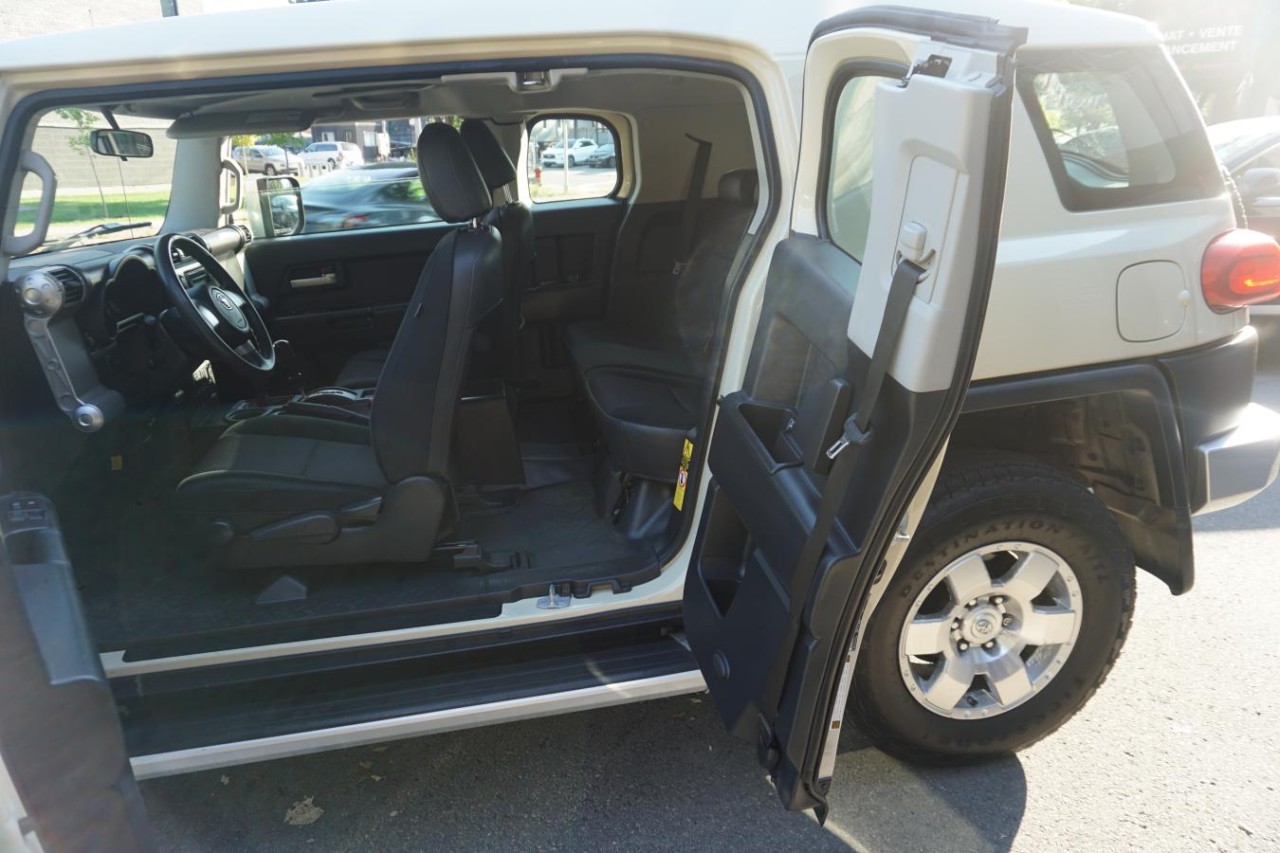 2010 Toyota FJ Cruiser 4WD 4.0 LitresTout ÉquipÉ Main Image