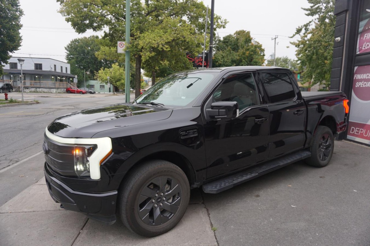 2023 Ford F-150 Lightning Pro 4WD SuperCrew 5.5' Box Fully Loaded Image principale