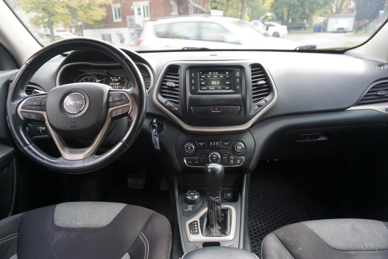 2015 Jeep Cherokee 4WD SPORT FULLY LOADED CAMERA Main Image