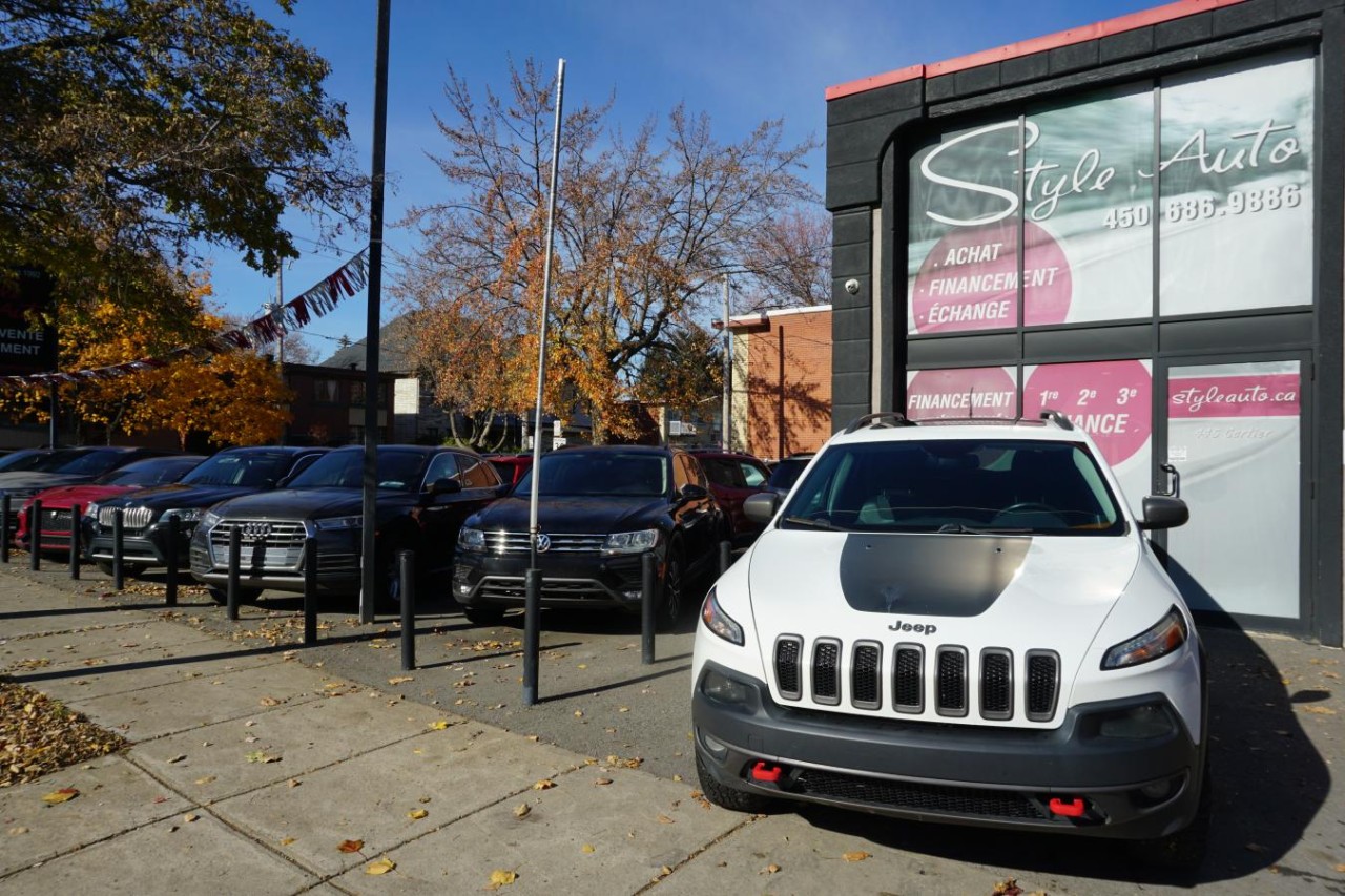 2016 Jeep Cherokee 4WD Trailhawk FULLY LOADED LEATHER CAMERA Image principale