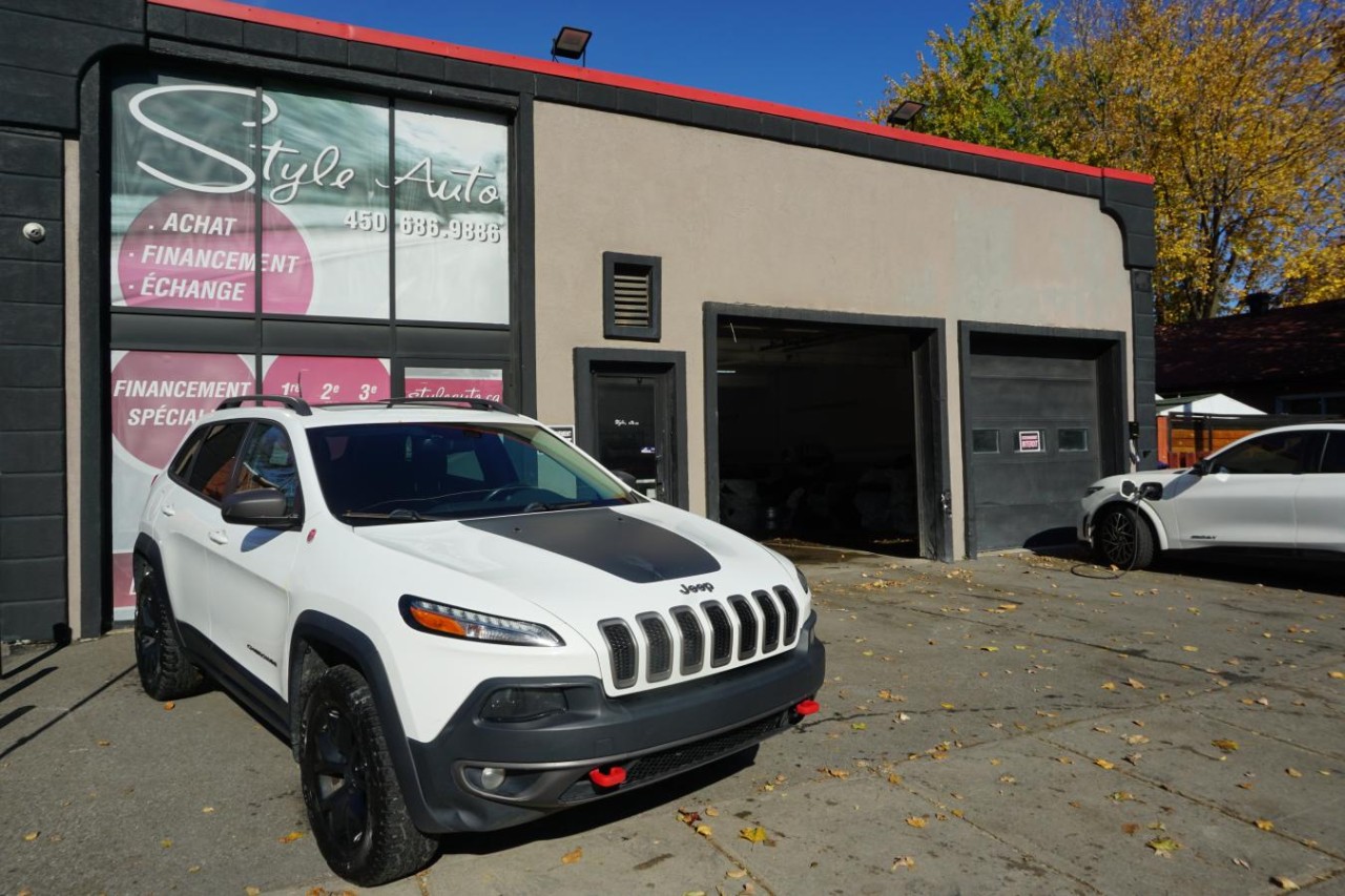 2016 Jeep Cherokee 4WD Trailhawk FULLY LOADED LEATHER CAMERA Image principale