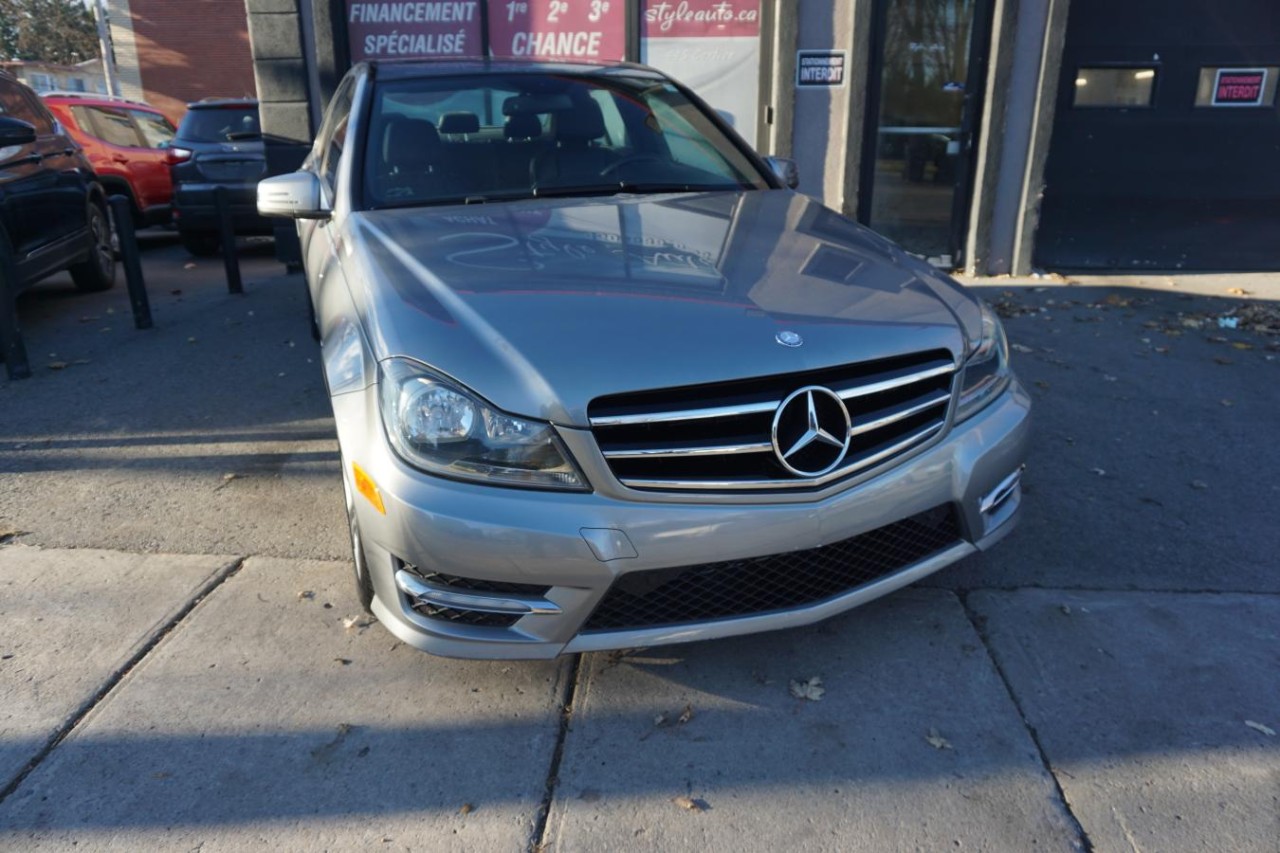 2014 Mercedes-Benz C-Class C 300 4matic Leather Sun Roof Camera Navigation Image principale