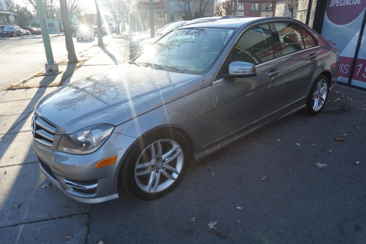 2014 Mercedes-Benz C-Class C 300 4matic Leather Sun Roof Camera Navigation Image principale