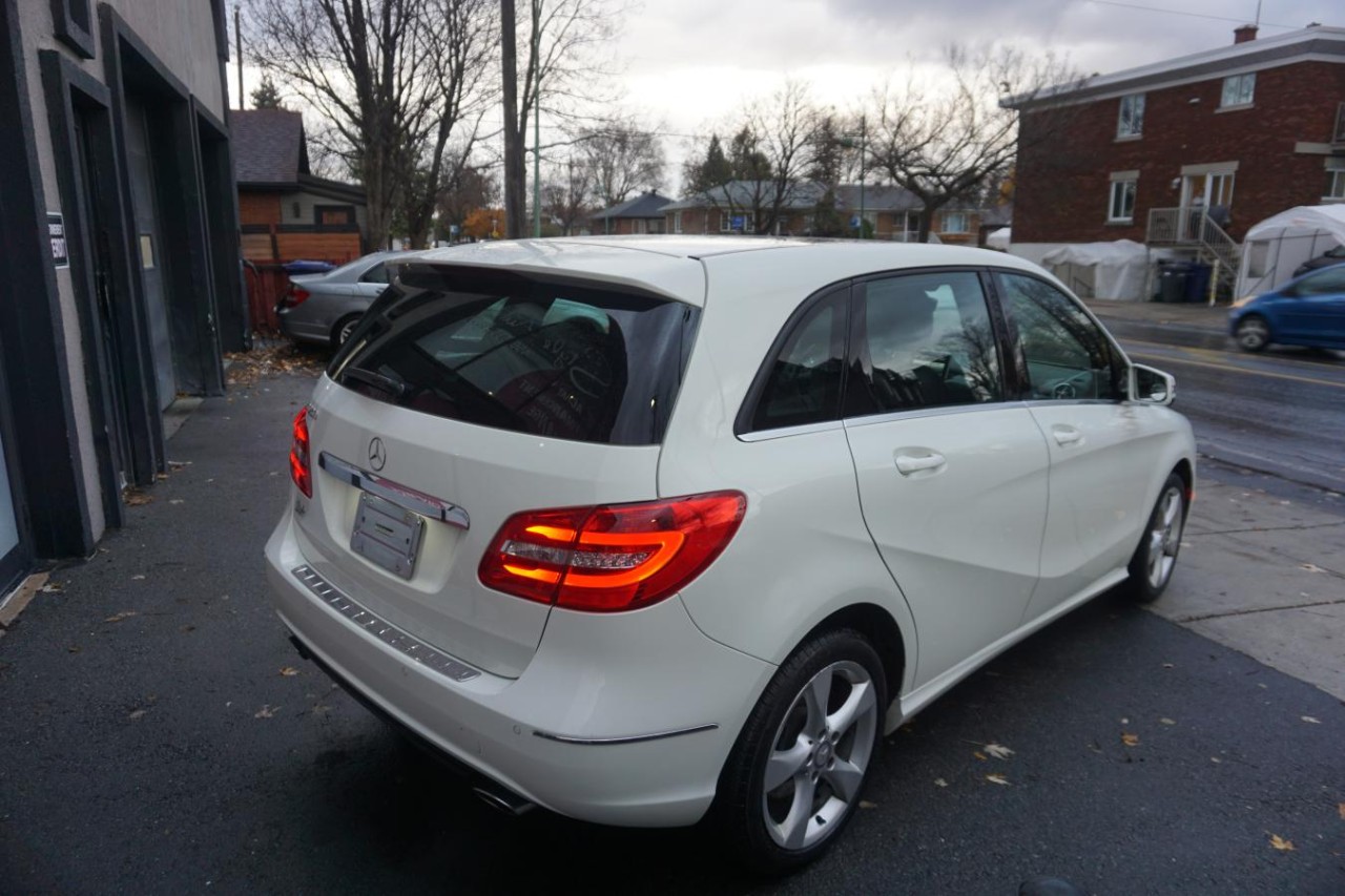 2013 Mercedes-Benz B-Class B 250 Sports Tourer HatchbackLeather Roof Nav Cam Image principale