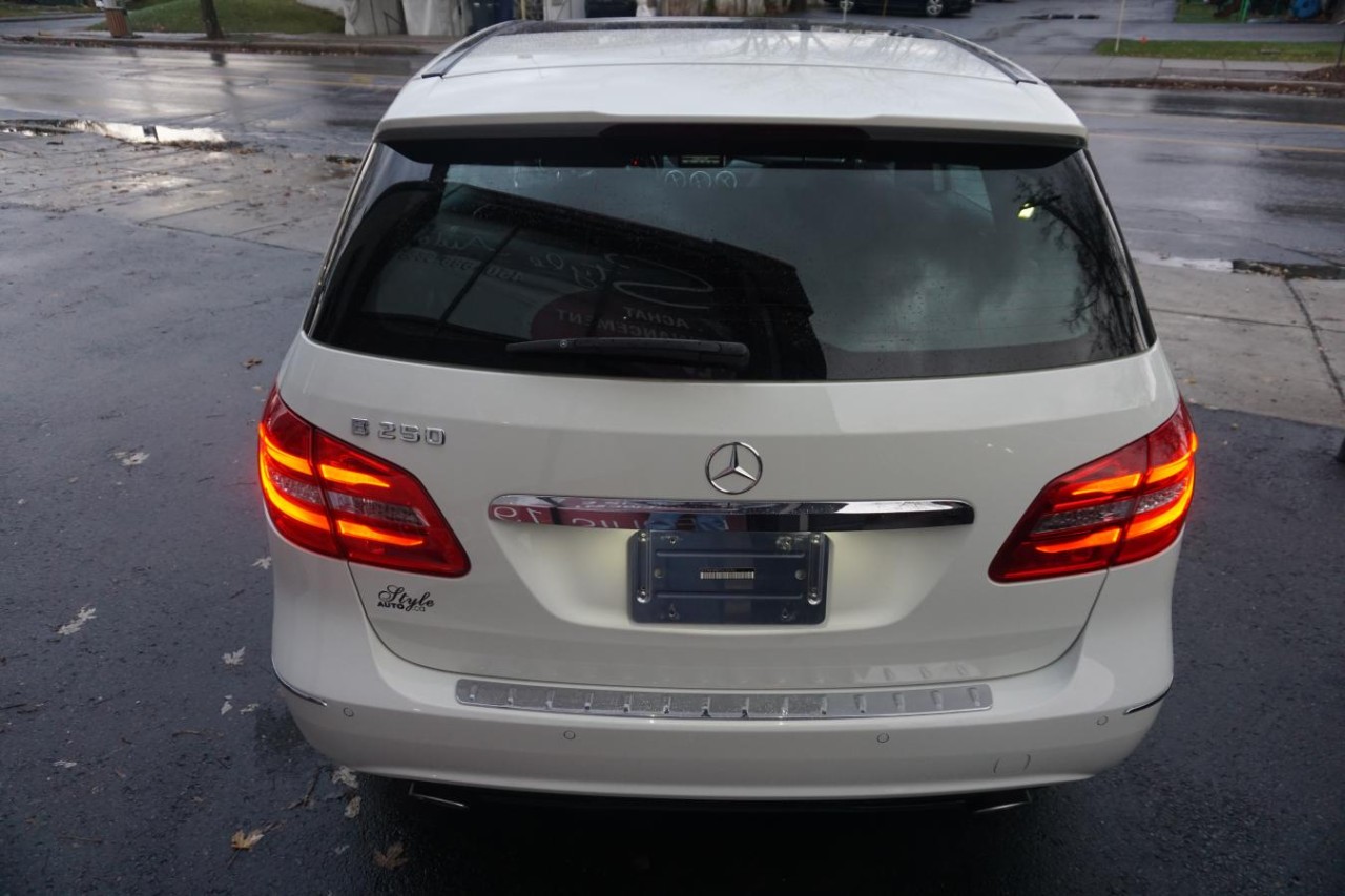 2013 Mercedes-Benz B-Class B 250 Sports Tourer HatchbackLeather Roof Nav Cam Image principale