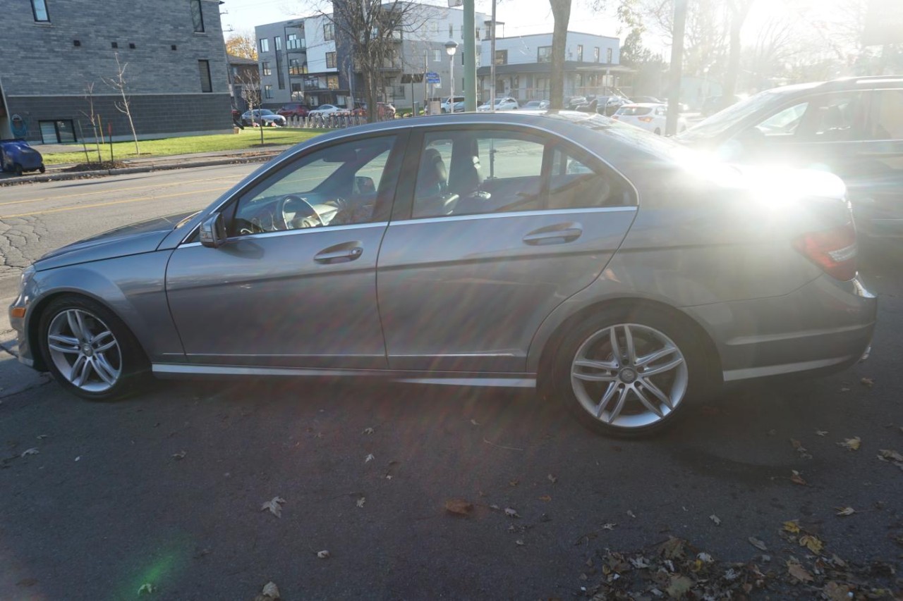 2014 Mercedes-Benz C-Class C 300 4matic Leather Sun Roof Camera Navigation Image principale