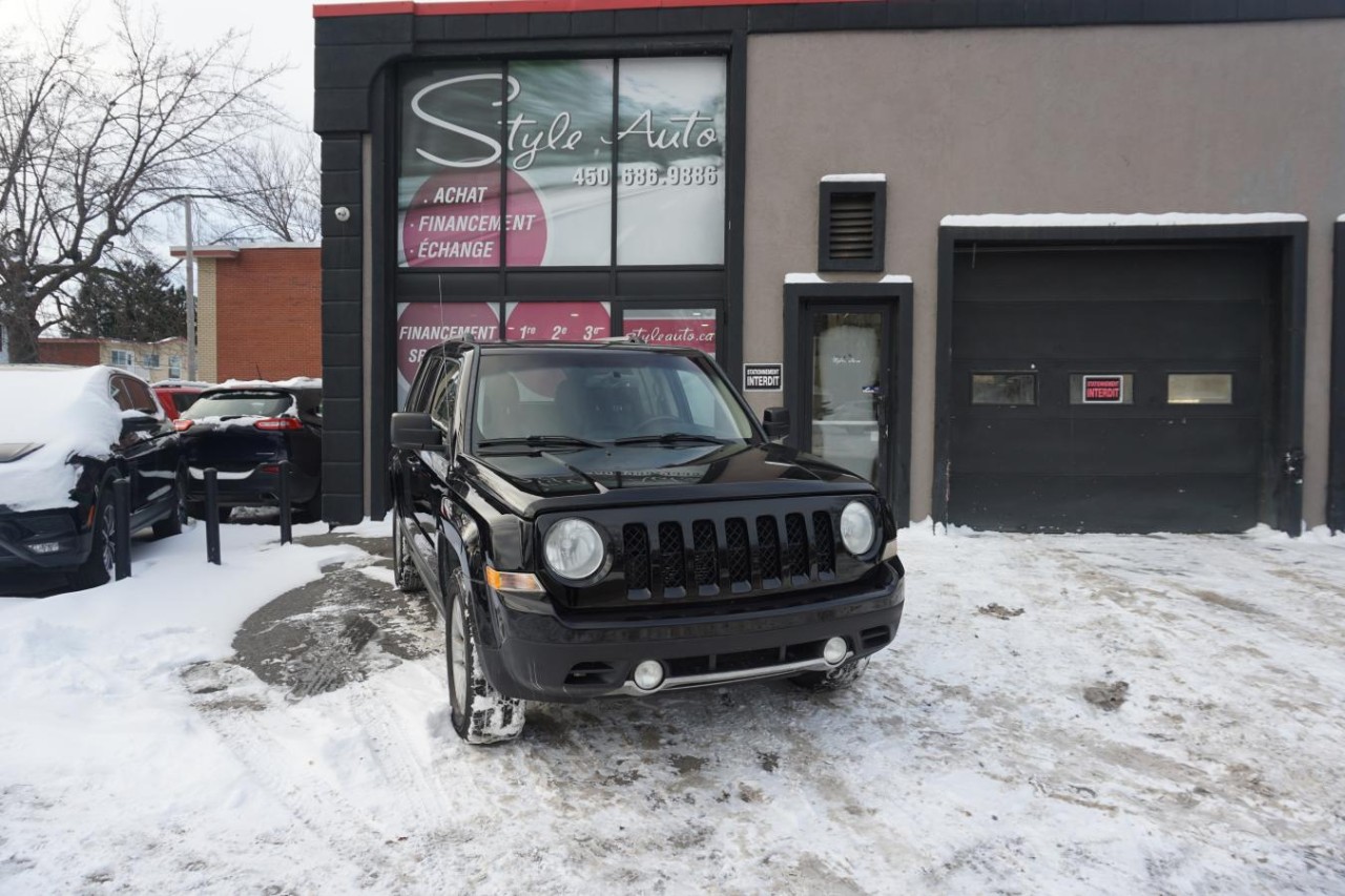 2016 Jeep Patriot 4WD High ALTITUDE LEATHER ROOF Image principale