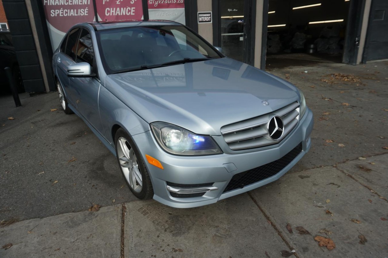 2013 Mercedes-Benz C300 C 300 4MATIC Leather Roof Image principale