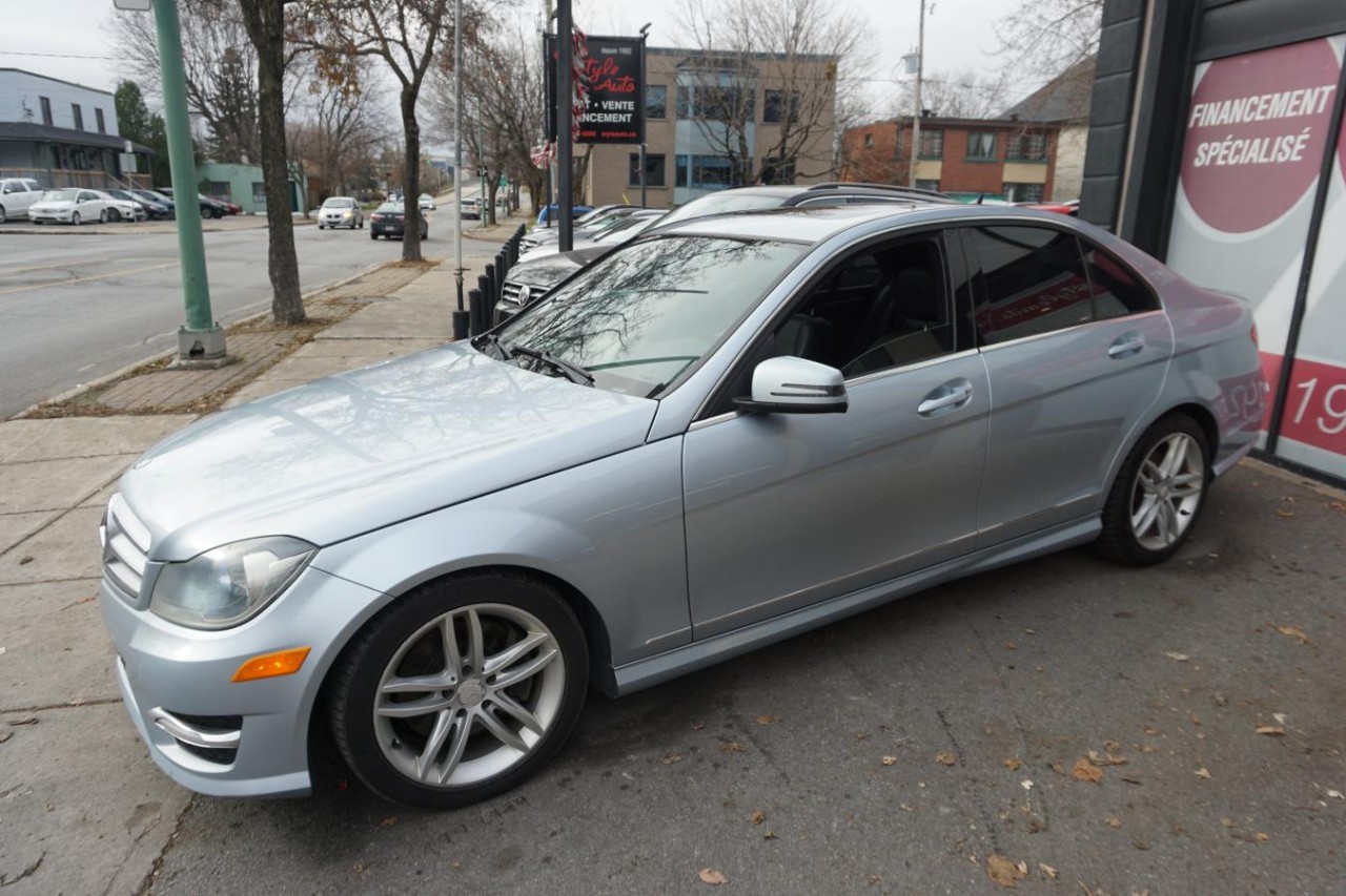 2013 Mercedes-Benz C300 C 300 4MATIC Leather Roof Image principale