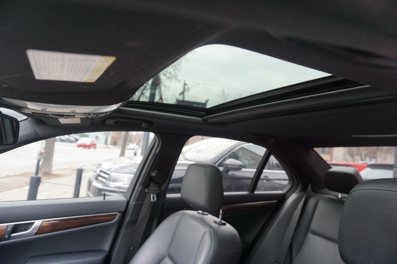 2013 Mercedes-Benz C300 C 300 4MATIC Leather Roof Image principale